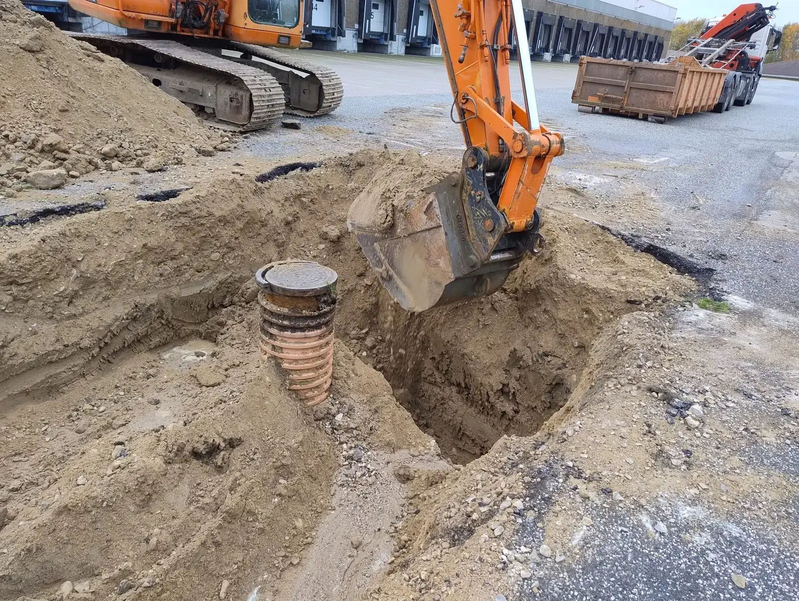 Exposed tank access during excavation