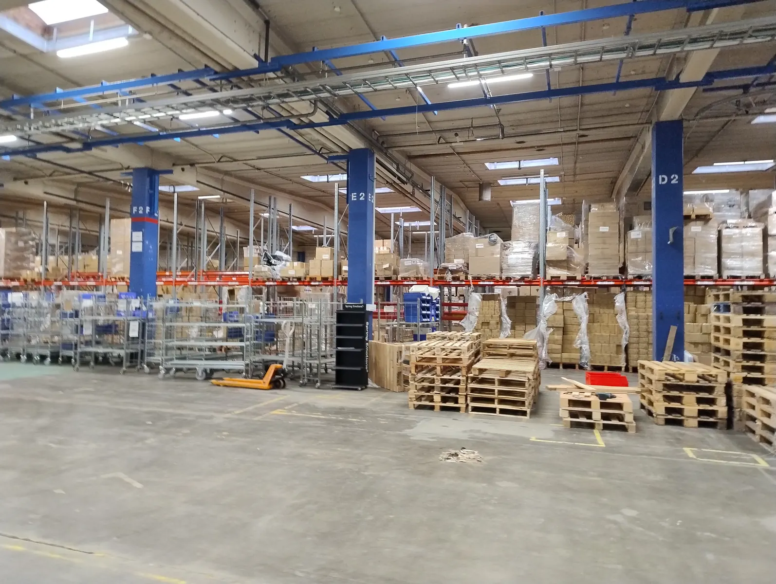 Warehouse racking, pallet storage and internal floor conditions